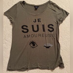 Forever 21 olive flowy graphic tee size medium